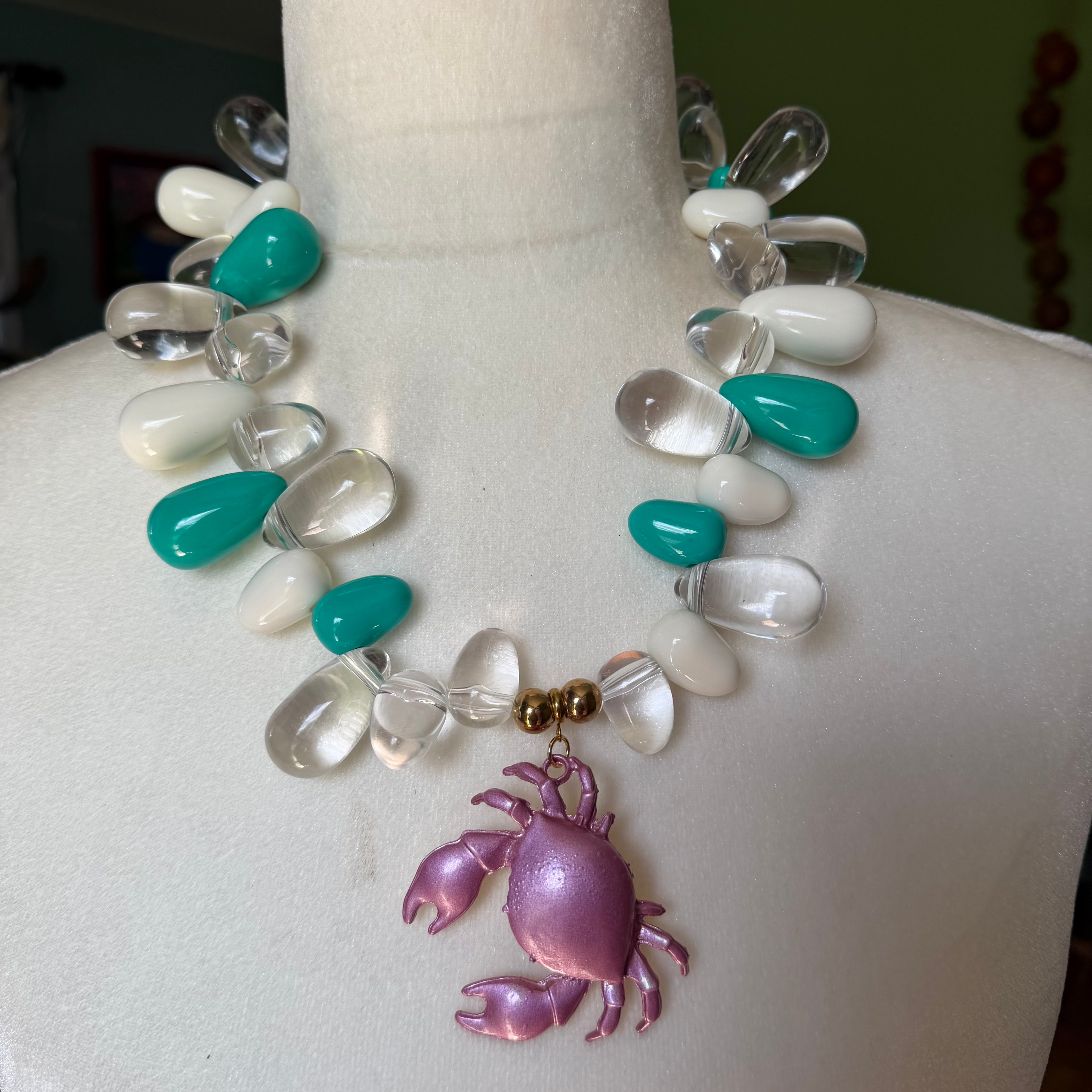 Rosaluna Necklace