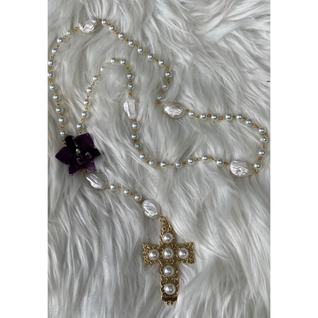 Oracion de la Orquidea Eterna Necklace