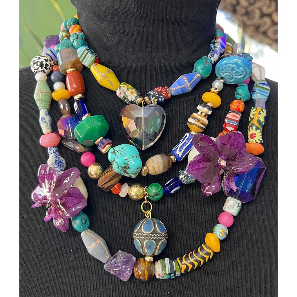 Orchids of the unrepeatable Necklace