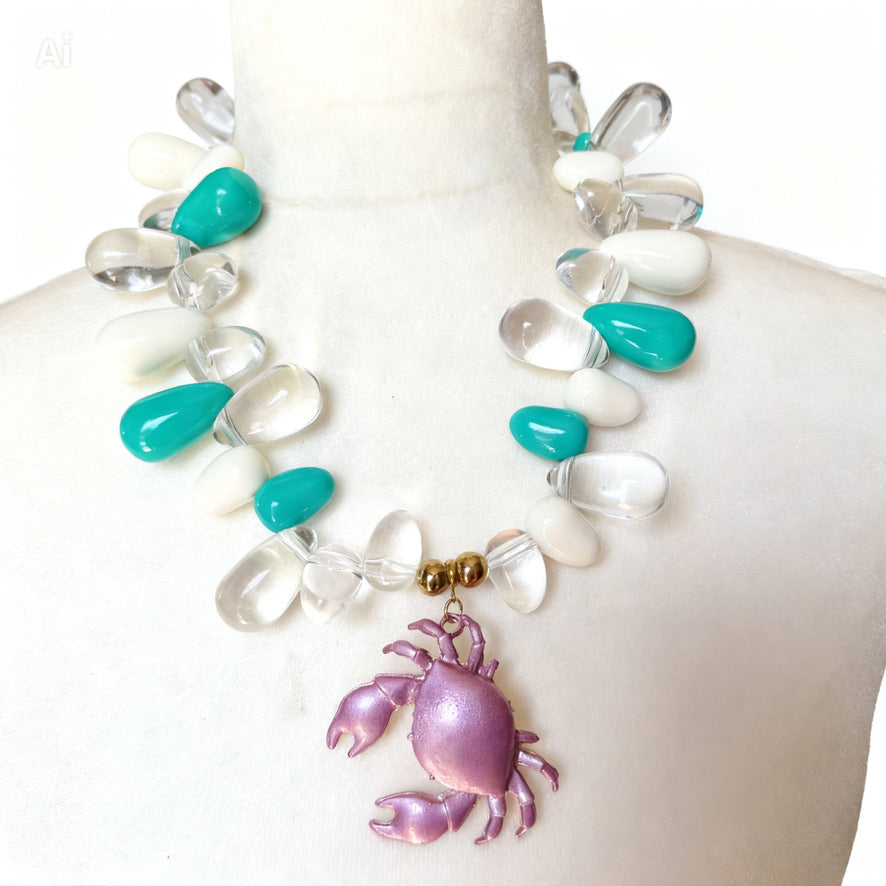 Rosaluna Necklace