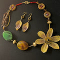 Lilly Necklace Set