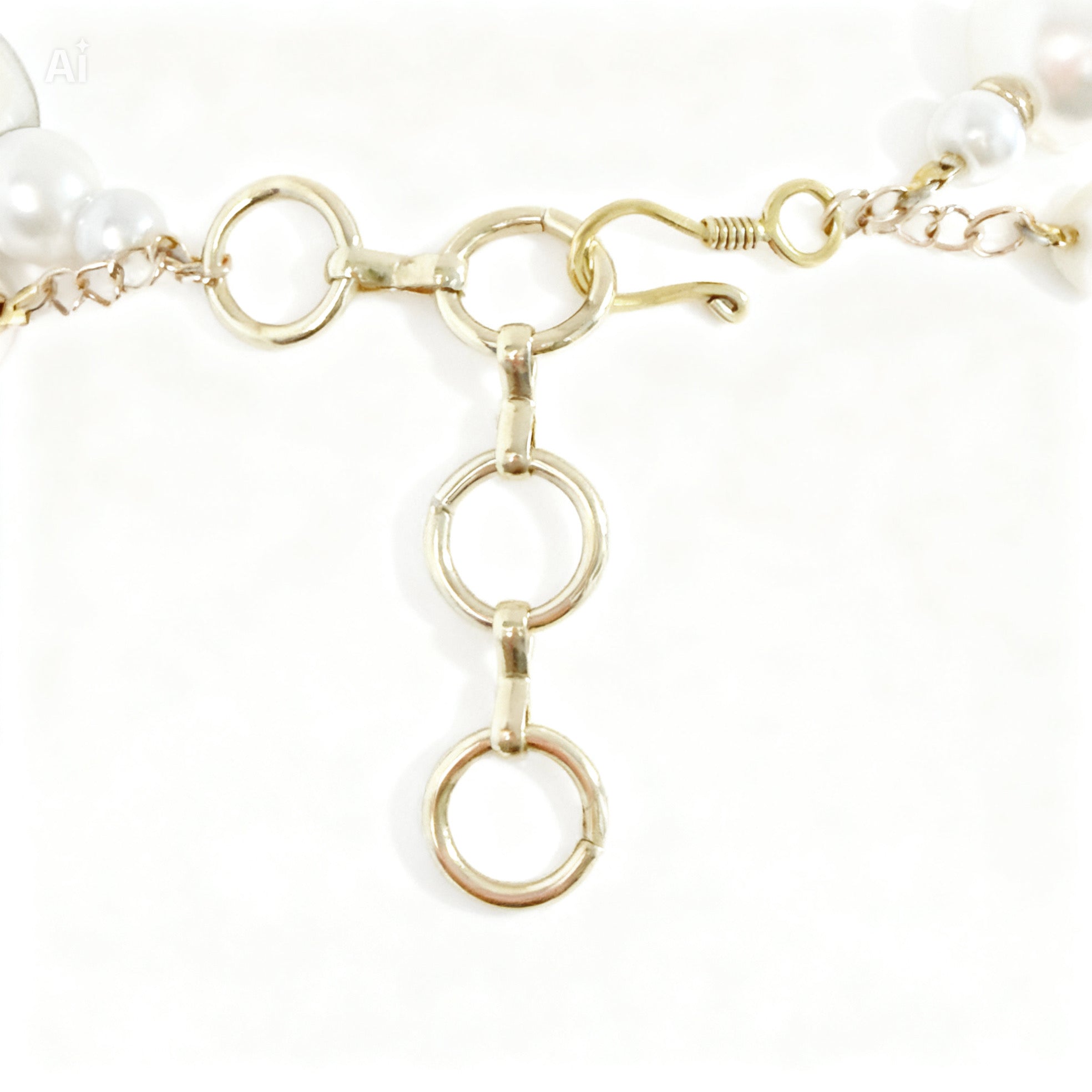 Maris Necklace